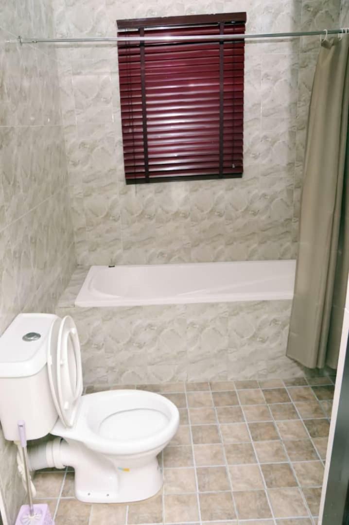 City Nest Hotel Ogombo Buitenkant foto