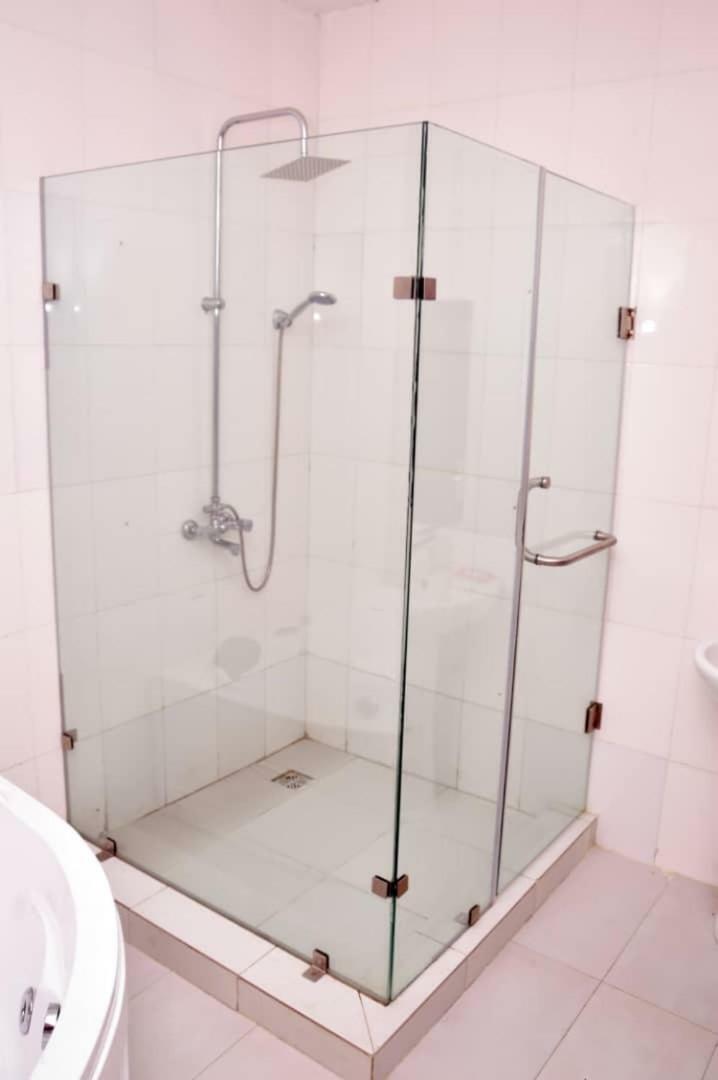 City Nest Hotel Ogombo Buitenkant foto